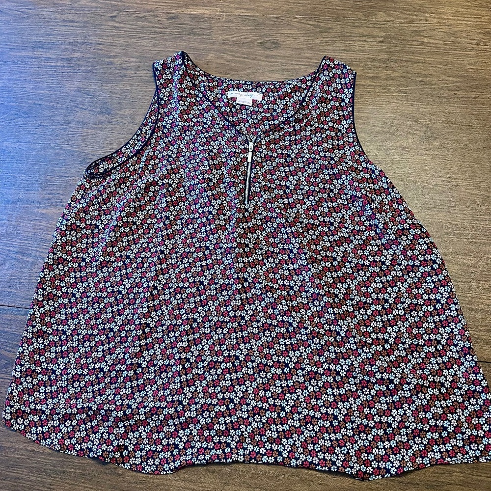 In Every Story Sleeveless Geometric Floral Print Quarter-Zip Shell Tank Top 2x